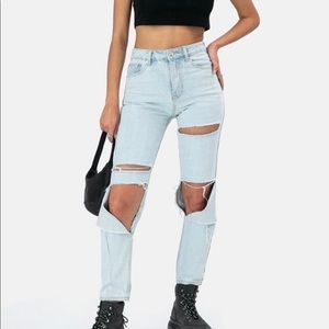 Adika Ripped Jeans!